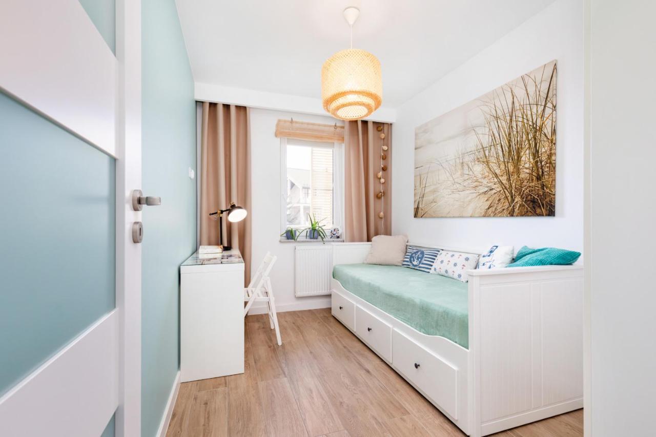 Marine Apartment 9B By Noclegi Renters Дзівнувек Екстер'єр фото