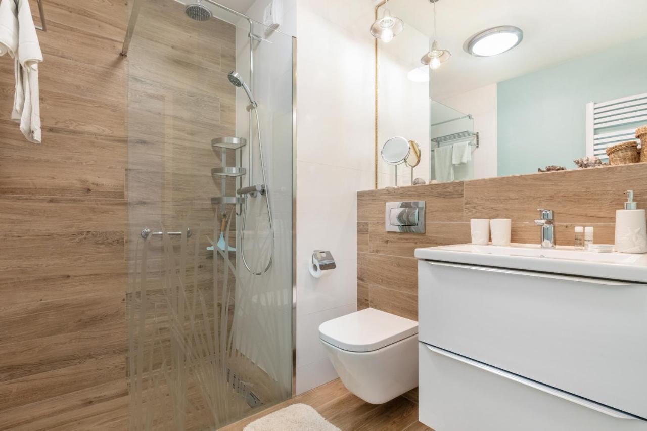 Marine Apartment 9B By Noclegi Renters Дзівнувек Екстер'єр фото